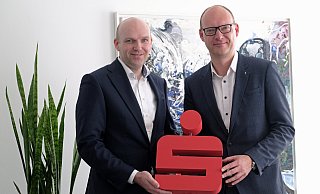 Die Vorstände der Sparkasse Bad Oeynhausen-Porta Westfalica; Matthias Paschke und Markus Krawietz (v. l.); sind mit dem Geschäftsjahr 2024 sehr zufrieden. - Thorsten Gödecker Die Vorstände der Sparkasse Bad Oeynhausen-Porta Westfalica; Matthias Paschke und Markus Krawietz (v. l.); sind mit dem Geschäftsjahr 2024 sehr zufrieden. - Thorsten Gödecker