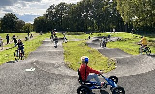 Ein Pumptrack für Kinder, wie hier im Stadtpark Harsewinkel, soll auch in Herford entstehen - neben vielen anderen Angeboten. - Burkhard Hoeltzenbein Ein Pumptrack für Kinder, wie hier im Stadtpark Harsewinkel, soll auch in Herford entstehen - neben vielen anderen Angeboten. - Burkhard Hoeltzenbein
