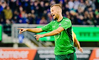 Sebastian Klaas jubelt im ungewohnten grünen Trikot über seinen Treffer gegen Regensburg. Nun sorgt der Mittelfeldspieler erneut für Freude bei den SCP-Fans. - BESIM MAZHIQI Sebastian Klaas jubelt im ungewohnten grünen Trikot über seinen Treffer gegen Regensburg. Nun sorgt der Mittelfeldspieler erneut für Freude bei den SCP-Fans. - BESIM MAZHIQI