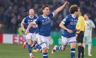 Marius Wörl (l.) brachte Arminia Bielefeld im DFB-Pokal-Viertelfinale mit einem Traumtor in Führung. - Oliver Krato Marius Wörl (l.) brachte Arminia Bielefeld im DFB-Pokal-Viertelfinale mit einem Traumtor in Führung. - Oliver Krato