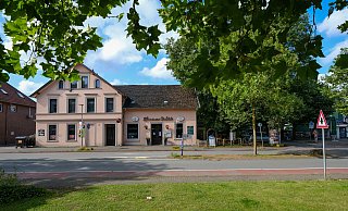 "Es grünt so grün..." Die Hammer Mühle erlebt wohl ihren letzten Sommer. - Foto: Andreas Zobe/NW "Es grünt so grün..." Die Hammer Mühle erlebt wohl ihren letzten Sommer. - Foto: Andreas Zobe/NW