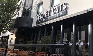 Eine Neuerung am Kamp: Das "Secret Cuts – Steaks, Tapas, Pasta &Wine" soll in Kürze eröffnen. - Felix Schwien Eine Neuerung am Kamp: Das "Secret Cuts – Steaks, Tapas, Pasta &Wine" soll in Kürze eröffnen. - Felix Schwien