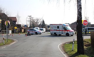 Die flüchtige Autofahrerin querte vom Brückenweg kommend die Bundesstraße. - Polizei Minden-Lübbecke Die flüchtige Autofahrerin querte vom Brückenweg kommend die Bundesstraße. - Polizei Minden-Lübbecke