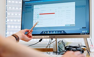 In der ePA speichern Ärzte Befunde oder verordnete Medikamente. Aber auch die Patienten können Dokumente hochladen. - Daniel Karmann/dpa In der ePA speichern Ärzte Befunde oder verordnete Medikamente. Aber auch die Patienten können Dokumente hochladen. - Daniel Karmann/dpa
