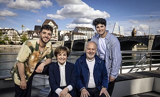 Paola (2.v.l.) und Luca Hänni (l) sind beim ESC 2025 mit von der Partie. - Michael Buholzer/KEYSTONE/dpa Paola (2.v.l.) und Luca Hänni (l) sind beim ESC 2025 mit von der Partie. - Michael Buholzer/KEYSTONE/dpa