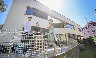Eine Familie hat in Bielefeld ein ganz besonderes Haus gebaut. - Sarah Jonek Eine Familie hat in Bielefeld ein ganz besonderes Haus gebaut. - Sarah Jonek