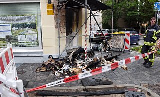 Die Einsatzkräfte mussten innerhalb kurzer Zeit zu mehreren Brandeinsätzen in Bielefeld ausrücken. Die Kripo sucht Zeugen. - Symbolfoto: Barbara Franke Die Einsatzkräfte mussten innerhalb kurzer Zeit zu mehreren Brandeinsätzen in Bielefeld ausrücken. Die Kripo sucht Zeugen. - Symbolfoto: Barbara Franke