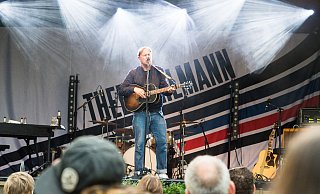 Thees Uhlmann tritt beim Paderborner Kultursommer auf. - Lena Henning Thees Uhlmann tritt beim Paderborner Kultursommer auf. - Lena Henning