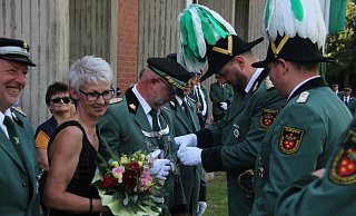Scherfede feiert seine neuen Majestäten - Burkhard Battran Scherfede feiert seine neuen Majestäten - Burkhard Battran