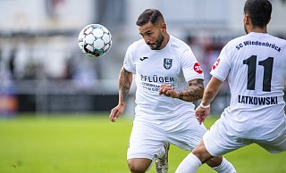 Wiedenbrücks Saban Kaptan sorgte mit seinem Treffer für das einzige Tor am Nachmittag im Jahnstadion. - David Inderlied Wiedenbrücks Saban Kaptan sorgte mit seinem Treffer für das einzige Tor am Nachmittag im Jahnstadion. - David Inderlied