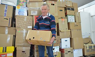 Vereinsgründer Günter Hüttenhölscher ist mittlerweile 83 Jahre alt. Das Schlafen im Lkw bereite ihm Probleme, sagt Hüttenhölscher. - Karin Prignitz Vereinsgründer Günter Hüttenhölscher ist mittlerweile 83 Jahre alt. Das Schlafen im Lkw bereite ihm Probleme, sagt Hüttenhölscher. - Karin Prignitz