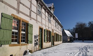 Auch auf dem Dachboden des Werburger Herrenhauses hat nach dem Unwetter Schnee gelegen. - Mareike Patock Auch auf dem Dachboden des Werburger Herrenhauses hat nach dem Unwetter Schnee gelegen. - Mareike Patock