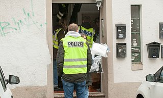 Im März dursuchte die Polizei bei einer Razzia Häuser in Bielefeld. - m, Christian Mathiesen Im März dursuchte die Polizei bei einer Razzia Häuser in Bielefeld. - m, Christian Mathiesen