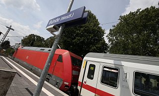 Der Intercity wird auch weiterhin in Bünde halten. - Gerald Dunkel Der Intercity wird auch weiterhin in Bünde halten. - Gerald Dunkel
