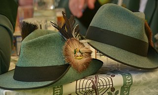 Schützenhüte wurden im vergangenen Jahr nur äußerst selten getragen. - (Symbolbild) Pixabay Schützenhüte wurden im vergangenen Jahr nur äußerst selten getragen. - (Symbolbild) Pixabay
