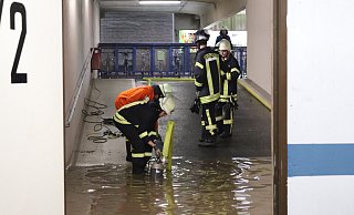 Die untere Etage des Städtischen Parkhauses steht unter Wasser. - Celina Allard Die untere Etage des Städtischen Parkhauses steht unter Wasser. - Celina Allard