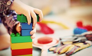 Eltern mit Kindern in Kitas werden entlastet. - Symbolfoto Pixabay Eltern mit Kindern in Kitas werden entlastet. - Symbolfoto Pixabay