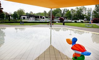 Soll zu nächsten Saison komplett erneuert werden: Das Kinderplanschbecken des Verler Freibades. - Roland Thöring Soll zu nächsten Saison komplett erneuert werden: Das Kinderplanschbecken des Verler Freibades. - Roland Thöring