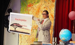„Rettet den Mettigel,“ forderte Christiane Wiegers ihre Pflanzen fressenden Schwestern auf. - Josef Köhne „Rettet den Mettigel,“ forderte Christiane Wiegers ihre Pflanzen fressenden Schwestern auf. - Josef Köhne