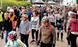Skate Night: Mehrere hundert Teilnehmer sind 2018 am Sportzentrum auf die Strecke gegangen. - Dietmar Gröbing Skate Night: Mehrere hundert Teilnehmer sind 2018 am Sportzentrum auf die Strecke gegangen. - Dietmar Gröbing
