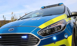 Die Polizei eilte zu einem Überfall. - MT Die Polizei eilte zu einem Überfall. - MT