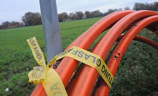 In Stemwede, Espelkamp und Rahden läuft der Ausbau des Glasfasernetzes. Davon profitieren aber nicht alle. Im Nordkreis gibt es daher Initiativen der Politik, alle Haushalte und Firmen an das Glasfasernetz anzuschließen. - Joern Spreen-Ledebur In Stemwede, Espelkamp und Rahden läuft der Ausbau des Glasfasernetzes. Davon profitieren aber nicht alle. Im Nordkreis gibt es daher Initiativen der Politik, alle Haushalte und Firmen an das Glasfasernetz anzuschließen. - Joern Spreen-Ledebur