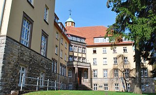 Das ehemalige Clemensheim in Bad Driburg ist eine Zentrale Unterbringungseinrichtung für Schutzsuchende, die von der Bezirksregierung Detmold betrieben wird. - Silke Riethmüller Das ehemalige Clemensheim in Bad Driburg ist eine Zentrale Unterbringungseinrichtung für Schutzsuchende, die von der Bezirksregierung Detmold betrieben wird. - Silke Riethmüller