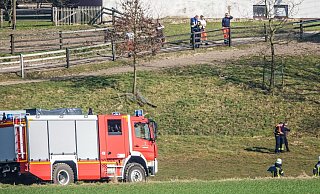 Durch das schnelle Eingreifen konnte die Feuerwehr in Bielefeld-Vilsendorf Schlimmeres verhindern. Das Feuer war in einer Senke ausgebrochen. - Paul Brinkmann Durch das schnelle Eingreifen konnte die Feuerwehr in Bielefeld-Vilsendorf Schlimmeres verhindern. Das Feuer war in einer Senke ausgebrochen. - Paul Brinkmann