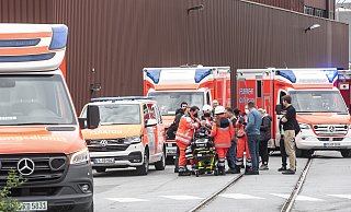 13 Menschen mussten vor Ort medizinisch behandelt werden. - Jörg Dieckmann 13 Menschen mussten vor Ort medizinisch behandelt werden. - Jörg Dieckmann