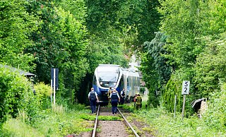 Bei einem Unfall an einem Bahnübergang nahe der Fischteiche ist eine Person ums Leben gekommen. - Ralph Meyer Bei einem Unfall an einem Bahnübergang nahe der Fischteiche ist eine Person ums Leben gekommen. - Ralph Meyer