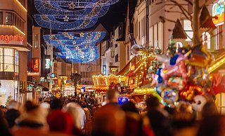 Der Paderborner Weihnachtsmarkt lockt rund vier Wochen lang in die Innenstadt. - Besim Mazhiqi Der Paderborner Weihnachtsmarkt lockt rund vier Wochen lang in die Innenstadt. - Besim Mazhiqi
