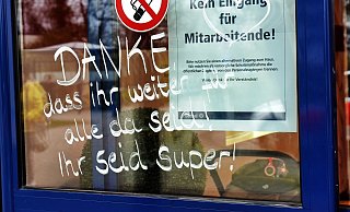 Trotz der bislang relativ geringen Infiziertenzahlen bereiten sich das Evangelische Klinikum Bethel (Bild) und die beiden anderen Kliniken auf weitere schwererkrankte Covid-19-Patienten vor. - Barbara Franke Trotz der bislang relativ geringen Infiziertenzahlen bereiten sich das Evangelische Klinikum Bethel (Bild) und die beiden anderen Kliniken auf weitere schwererkrankte Covid-19-Patienten vor. - Barbara Franke