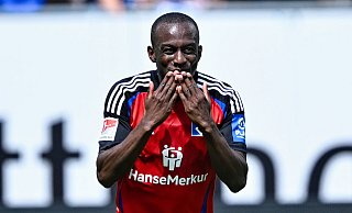 Ein Kandidat für Frankreichs Nationalmannschaft? HSV-Profi Jean-Luc Dompé. - Uwe Anspach/dpa Ein Kandidat für Frankreichs Nationalmannschaft? HSV-Profi Jean-Luc Dompé. - Uwe Anspach/dpa