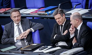 Christian Lindner, Robert Habeck und Olaf Scholz im Bundestag. - Kay Nietfeld/dpa Christian Lindner, Robert Habeck und Olaf Scholz im Bundestag. - Kay Nietfeld/dpa