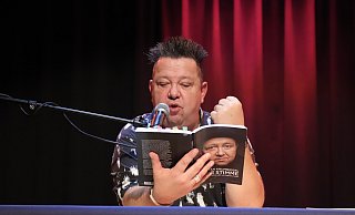 Sebastian Krumbiegel trat am Fraitagabend in der Druckerei auf. - Dana Thoeren Sebastian Krumbiegel trat am Fraitagabend in der Druckerei auf. - Dana Thoeren