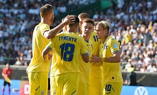 Das ukrainische Nationalteam trifft in Leverkusen auf Italien. - Carmen Jaspersen/dpa Das ukrainische Nationalteam trifft in Leverkusen auf Italien. - Carmen Jaspersen/dpa