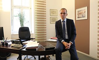 Alexander Fischer in seinem Büro im Stadthaus, in dem er zwei Legislaturperioden als Bürgermeister in Höxter gearbeitet hat. - Simone Flörke Alexander Fischer in seinem Büro im Stadthaus, in dem er zwei Legislaturperioden als Bürgermeister in Höxter gearbeitet hat. - Simone Flörke