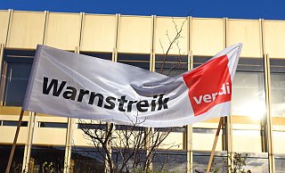 Die Gewerkschaft Verdi hat für diesen Mittwoch zu Warnstreiks im öffentlichen Dienst aufgerufen. - Symbolfoto: Barbara Franke Die Gewerkschaft Verdi hat für diesen Mittwoch zu Warnstreiks im öffentlichen Dienst aufgerufen. - Symbolfoto: Barbara Franke