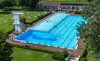 Pro Jahr kommen auf einen Quadratmeter Wasserfläche in Bünde nur 70 Besucher. Zu dem Schluss kommen Gutachter. - ANDREAS MANTLER Pro Jahr kommen auf einen Quadratmeter Wasserfläche in Bünde nur 70 Besucher. Zu dem Schluss kommen Gutachter. - ANDREAS MANTLER