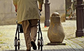 Die Polizei bittet um Hilfe bei der Suche nach der 72-jährigen Bielefelderin. - Symbolbild: Pixabay Die Polizei bittet um Hilfe bei der Suche nach der 72-jährigen Bielefelderin. - Symbolbild: Pixabay