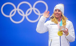 Kann 2026 nicht um Doppel-Gold auf Ski und auf dem Snowboard kämpfen: Ester Ledecka aus Tschechien. - Michael Kappeler/dpa Kann 2026 nicht um Doppel-Gold auf Ski und auf dem Snowboard kämpfen: Ester Ledecka aus Tschechien. - Michael Kappeler/dpa