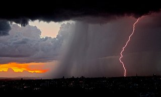 Dunkle Wolken über den Norden in OWL. - Sybolbild Pixabay Dunkle Wolken über den Norden in OWL. - Sybolbild Pixabay