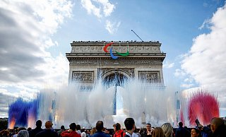 Mit einem Fest hat Paris sich von den Olympischen Spielen und den Paralympics verabschiedet. - Sarah Meyssonnier/Reuters Pool via AP/dpa Mit einem Fest hat Paris sich von den Olympischen Spielen und den Paralympics verabschiedet. - Sarah Meyssonnier/Reuters Pool via AP/dpa