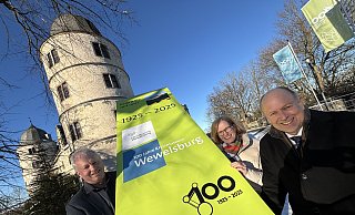 Museumschefin Kirsten John-Stucke und ihr Stellvertreter Markus Moors (l.) haben ein üppiges Jubiläumsjahr vor sich. Landrat Christoph Rüther ist stolz auf das Museum in Trägerschaft des Kreises. - Jens Reddeker Museumschefin Kirsten John-Stucke und ihr Stellvertreter Markus Moors (l.) haben ein üppiges Jubiläumsjahr vor sich. Landrat Christoph Rüther ist stolz auf das Museum in Trägerschaft des Kreises. - Jens Reddeker