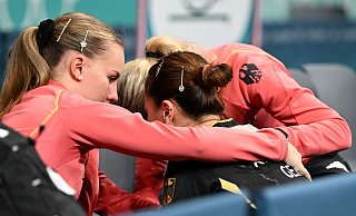 Benötigt Trost nach dem verlorenen Bronze-Duell: Tischtennisspielerin Xiaona Shan - Sven Hoppe/dpa Benötigt Trost nach dem verlorenen Bronze-Duell: Tischtennisspielerin Xiaona Shan - Sven Hoppe/dpa