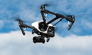 Die Drohne soll die Chancen erhöhen, dass der 74-Jährige gefunden wird. - (Symbolbild): Pixabay Die Drohne soll die Chancen erhöhen, dass der 74-Jährige gefunden wird. - (Symbolbild): Pixabay