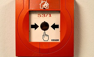 Einer der Gäste hat den Feuermelder in der Paderhalle betätigt. - Symbolbild: picture alliance / Winfried Rothermel Einer der Gäste hat den Feuermelder in der Paderhalle betätigt. - Symbolbild: picture alliance / Winfried Rothermel