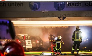 Brand im Uni-Parkhaus. - jonek.fotografie.de Brand im Uni-Parkhaus. - jonek.fotografie.de