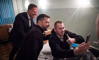 Teile der Ukraine mögen besetzt sein, aber für Präsident Selenskyj sind ihre Grenzen rechtlich nicht verhandelbar. - Uncredited/Ukrainian Presidential Press Office/AP/dpa Teile der Ukraine mögen besetzt sein, aber für Präsident Selenskyj sind ihre Grenzen rechtlich nicht verhandelbar. - Uncredited/Ukrainian Presidential Press Office/AP/dpa