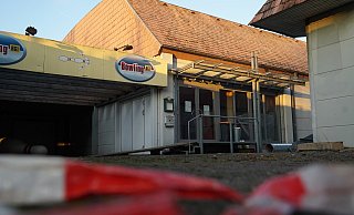 Das Bowlingcenter B61 an der Georgstraße ist seit dem 1. Mai 2019 geschlossen. Seitdem steht das Gebäude leer. - Christian Geisler Das Bowlingcenter B61 an der Georgstraße ist seit dem 1. Mai 2019 geschlossen. Seitdem steht das Gebäude leer. - Christian Geisler